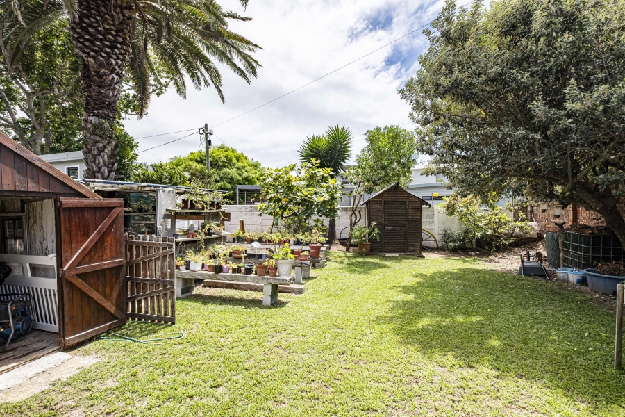 4 Bedroom Property for Sale in Summerstrand Eastern Cape